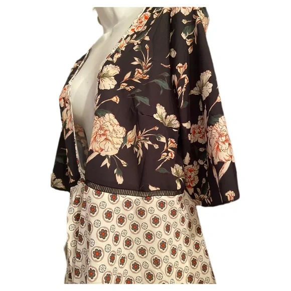 Super Cute Flutter Sleeve Tie-Front Kimono, Size XL - Picture 2 of 4